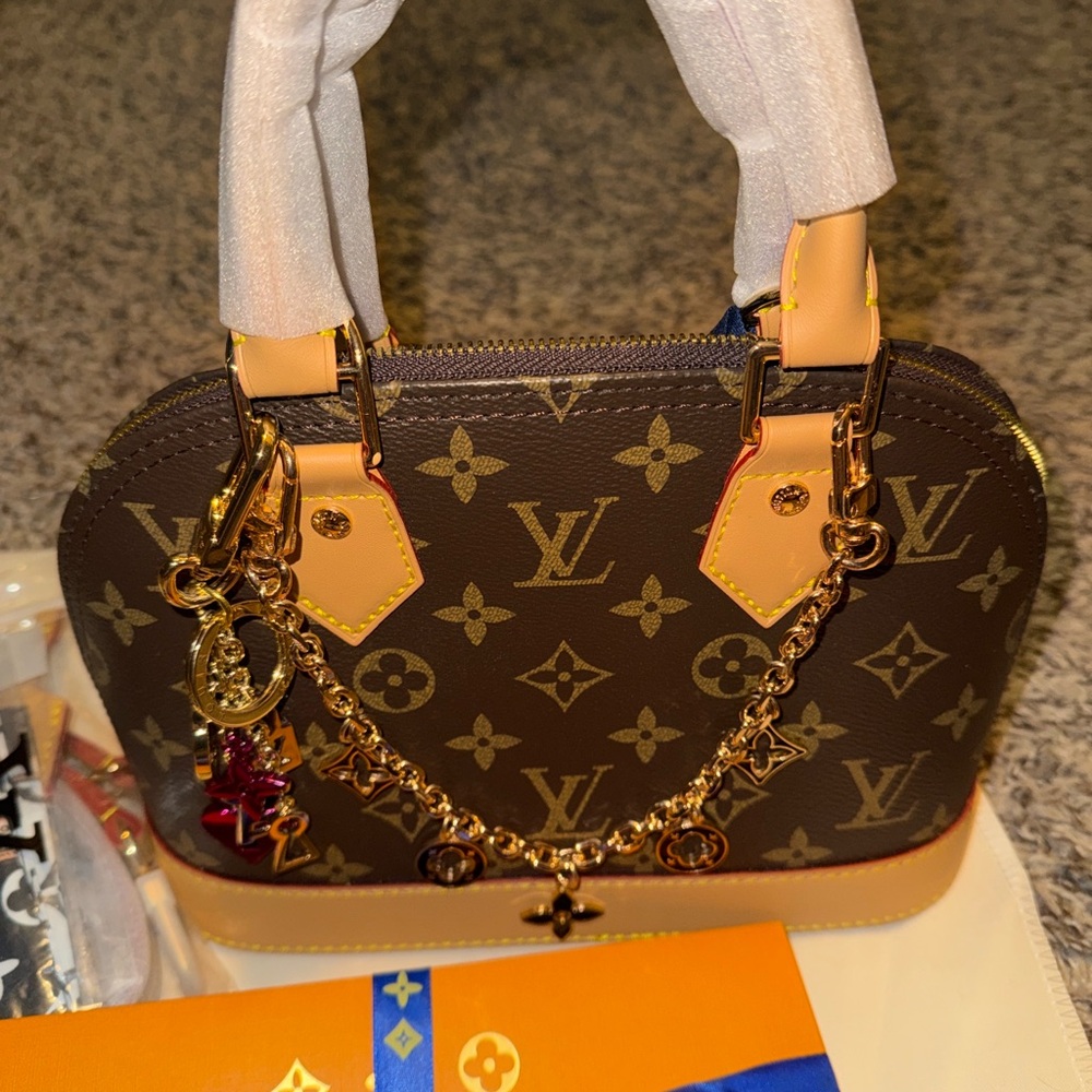 Premium Luxury Brown Lettered Handbag - Picture 5 of 5